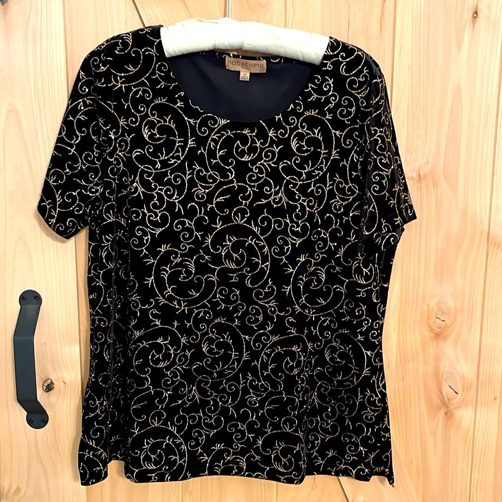 NWOT Black & Gold Velvet Short Sleeve Top